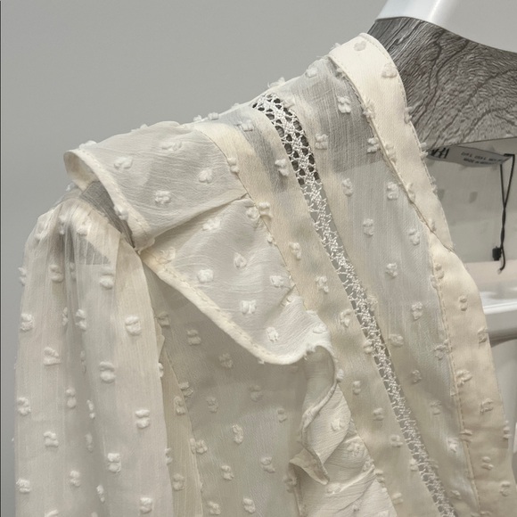 Zara Cream Ruffled Blouse - Picture 7 of 7